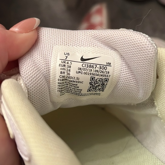 Nike Air Max 200 - Picture 4 of 4